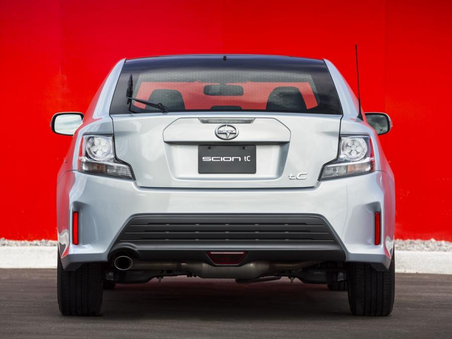  Scion tC 10 Series 2013 года  (фото 10 из 13)